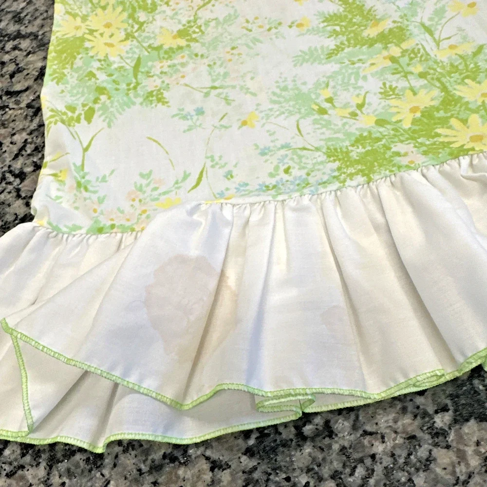 Springmaid Wondercale Queen Sheet Set With Pillow Cases Green Daisy Ruffled